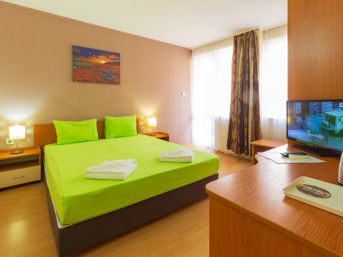 Hotely a penzióny  / Hotel Flirt ** Novinka - foto