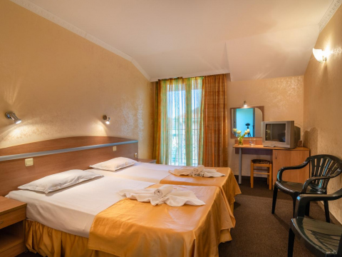 Pomorie / Hotel Zeus *** - foto Pomorie / Hotel Zeus *** - foto